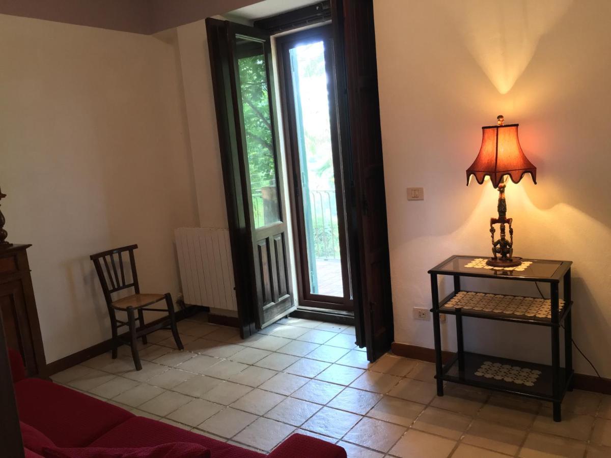 Bed And Breakfast Il Glicine Пиедимонте Етнео Стая снимка