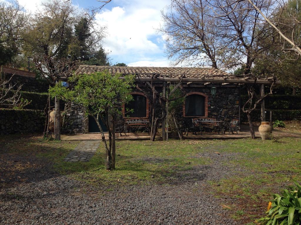 Bed And Breakfast Il Glicine Пиедимонте Етнео Екстериор снимка