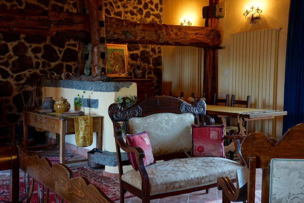 Bed And Breakfast Il Glicine Пиедимонте Етнео Екстериор снимка